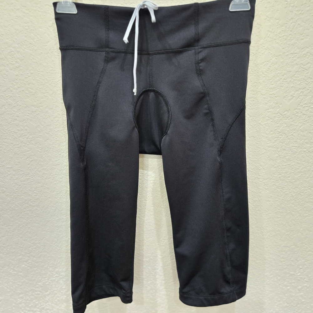 Athleta Women's Padded Spin Class Or Cycliing Pants Medium Black Cropped